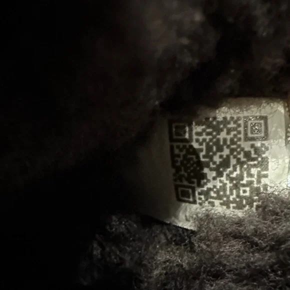 UGG Kid's Dusted Cocoa Boots - Picture 6 of 9